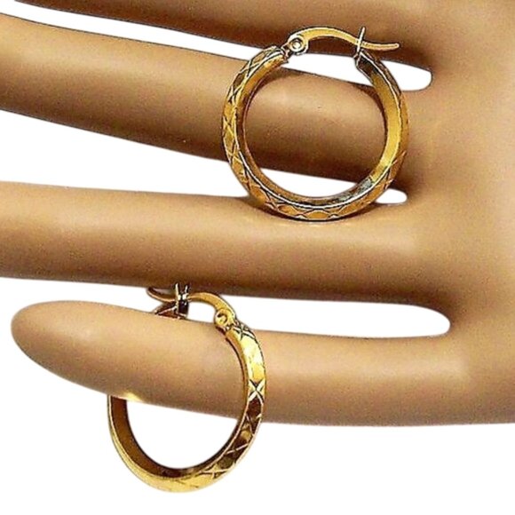 Crossed Ribbed Hoop Pierced Post Earrings Gold Tone Large Round Stainless Steel - Picture 10 of 13